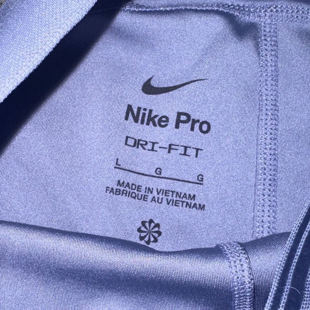 Nike Pro Dri Fit Cheer Dance Girls Compression Shorts Sz Youth Large Light Blue